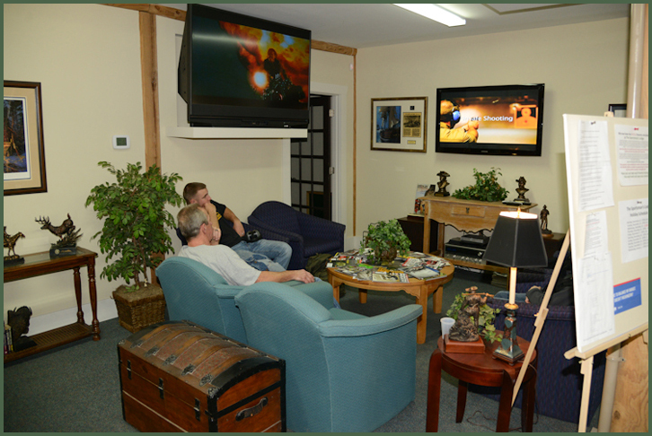 Customer lounge at The Sportsman's Lodge Customer lounge at The Sportsman's Lodge